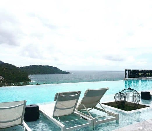image of a hotel facing the sea